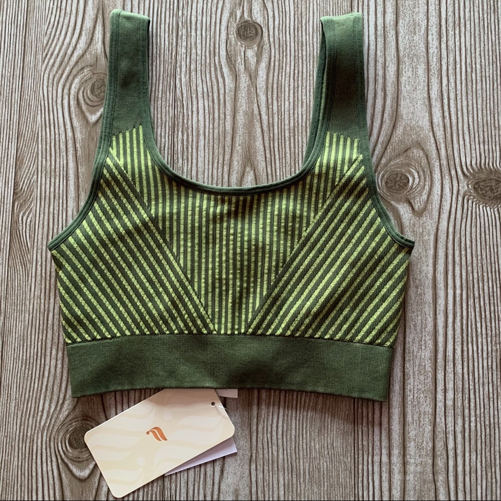Fabletics Green Seamless Sports Bra